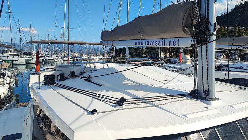 Fountaine Pajot 42 Reina