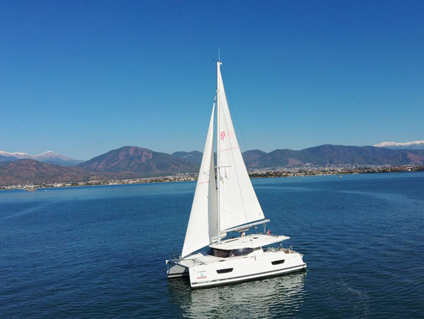 Fountaine Pajot 40 El Camino