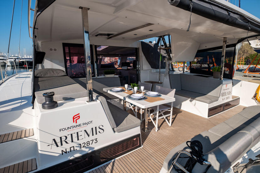 Fountaine Pajot 40 Artemis