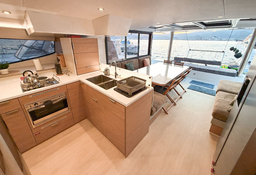 Bali Catamarans 4.8  Luna