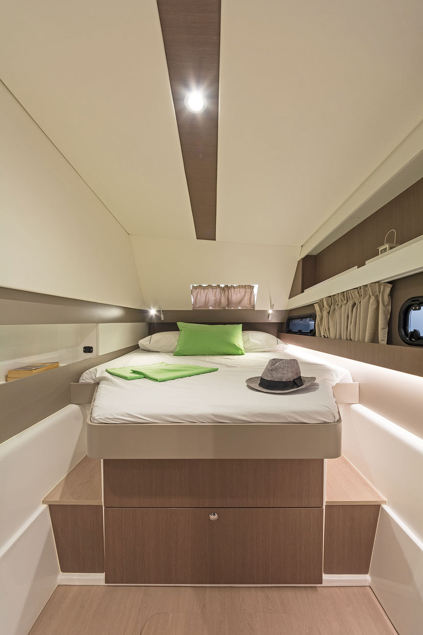 Bali Catamarans 4.1 Golden Waters