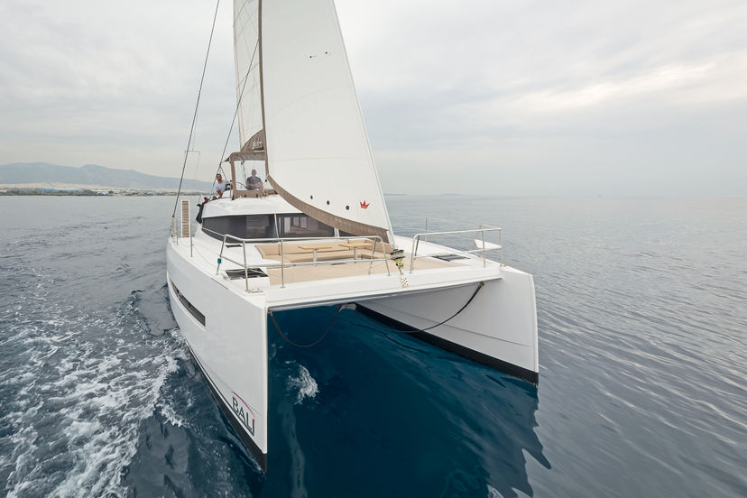 Bali Catamarans 4.1 Golden Waters
