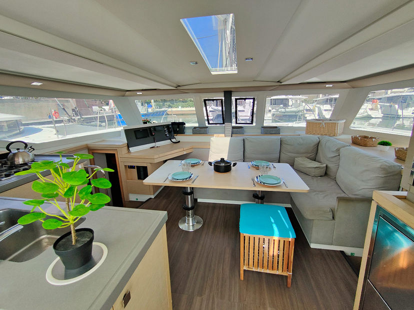 Fountaine Pajot 40 Petit Monde