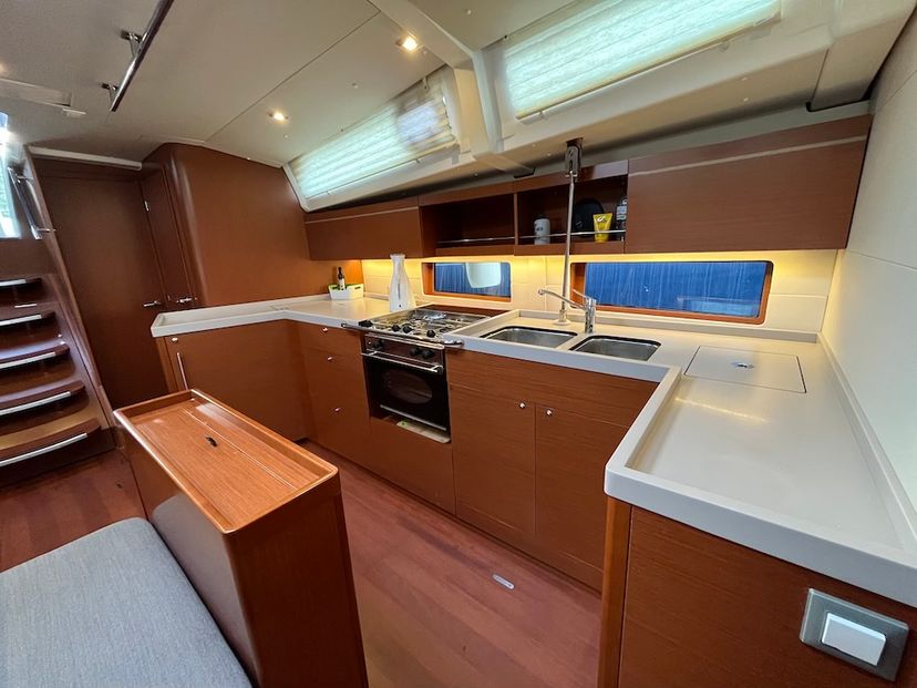 Beneteau OCEANIS 46.1 MARILYN 