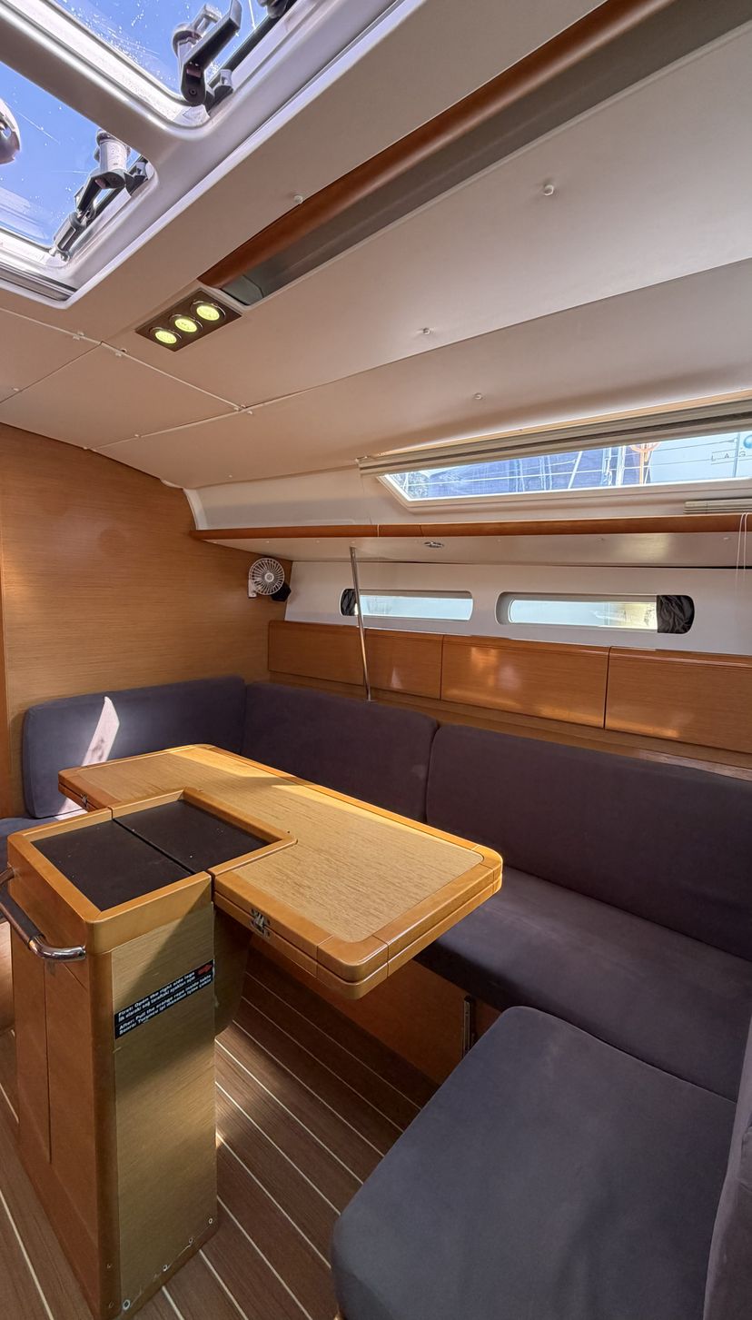 Jeanneau 43 Classic