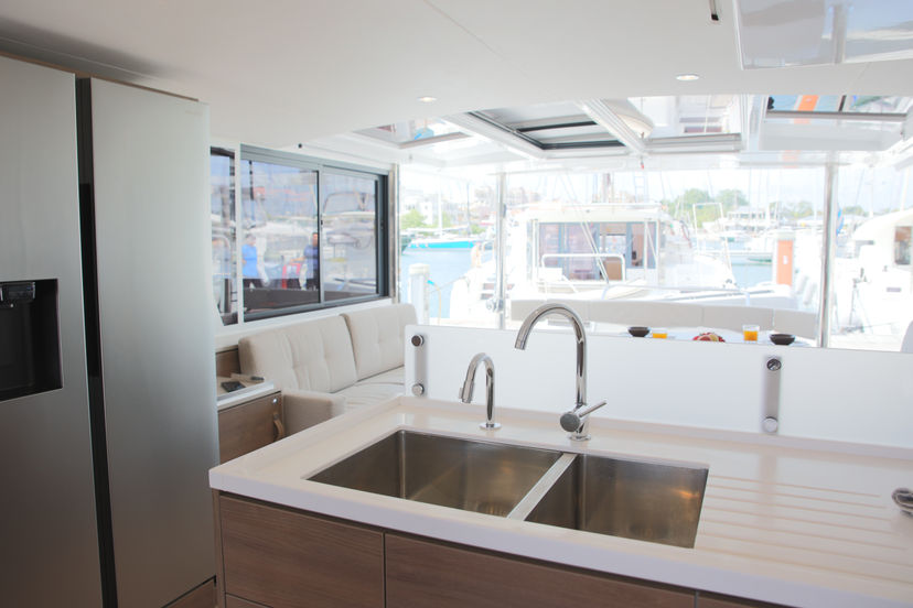 Bali Catamarans 4.6 ALINA II