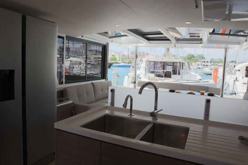 Bali Catamarans 4.6 ALINA II