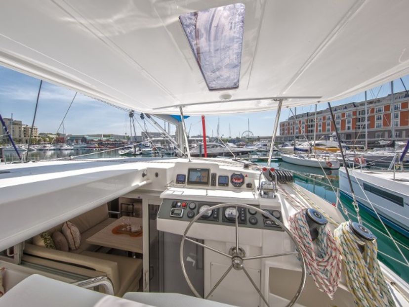 Leopard Catamarans 40 Sunsail 404 Classic