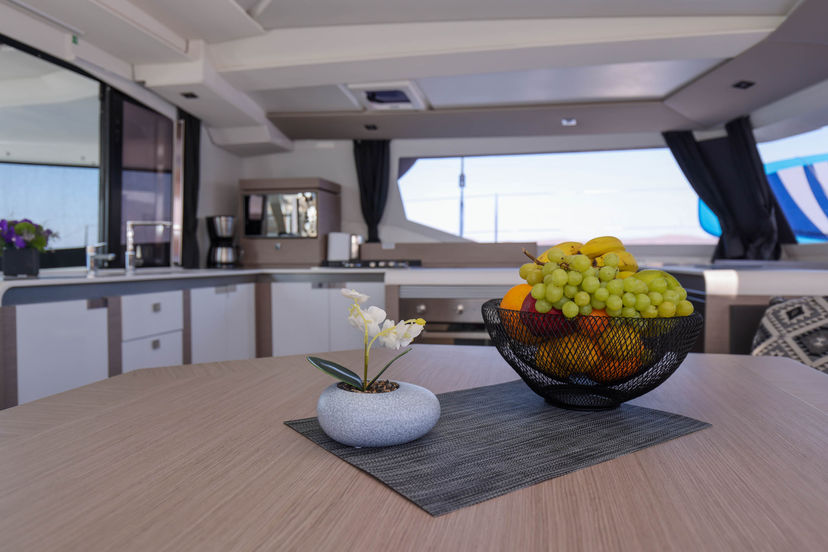 Fountaine Pajot 47 AQUARELLA