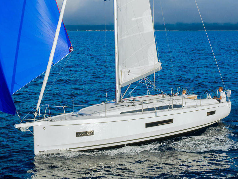 Beneteau 40 Vienna Nano | Solar Panel, Inverter, Bow Thruster