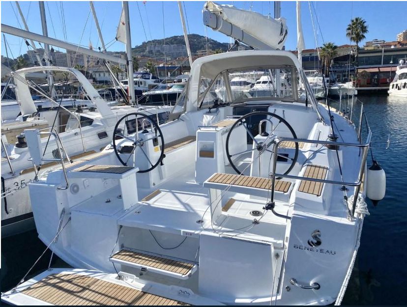 Beneteau Maximus