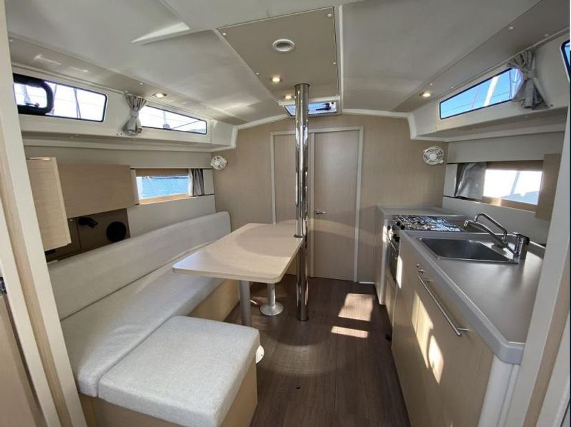 Beneteau Maximus