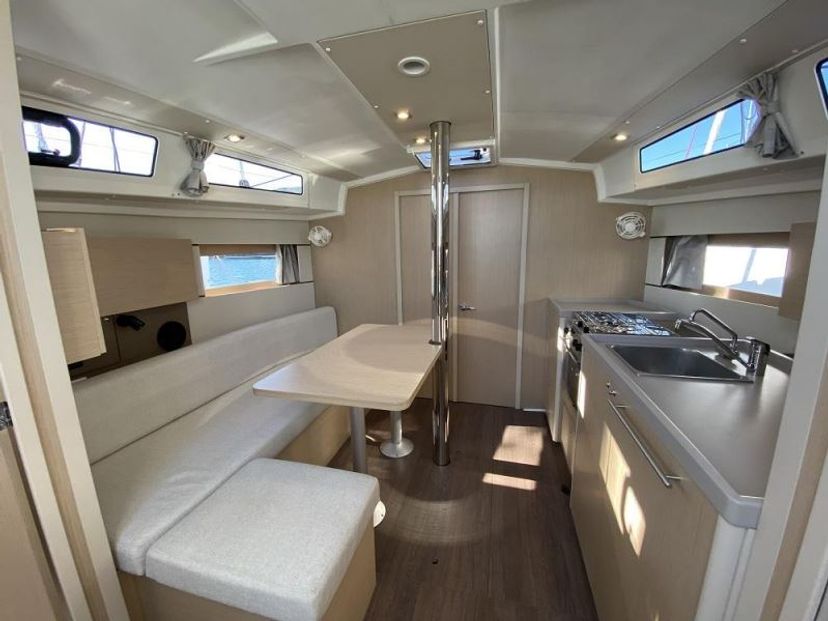 Beneteau Maximus