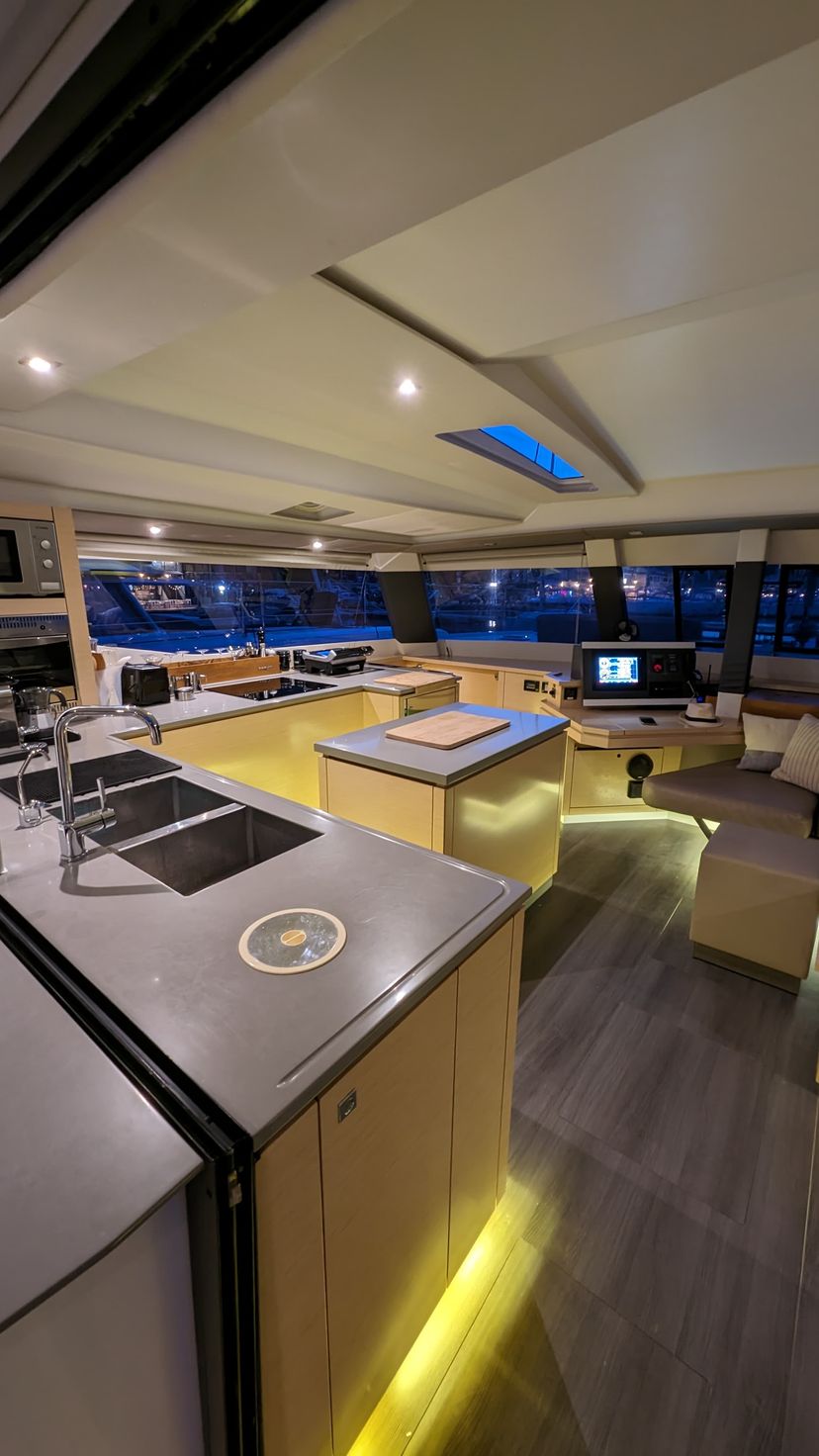 Fountaine Pajot 50 IZABELLA