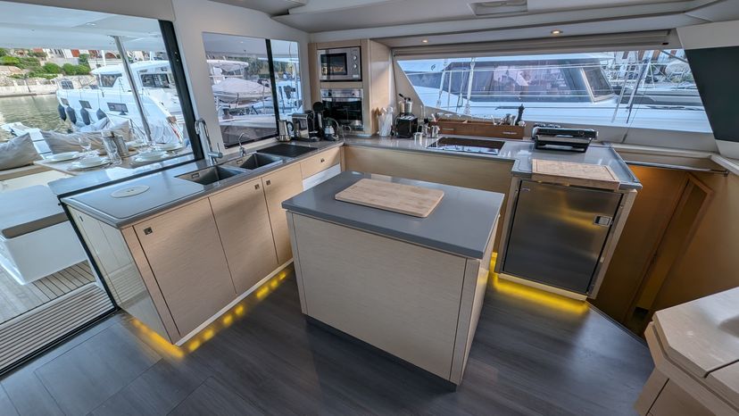 Fountaine Pajot 50 IZABELLA