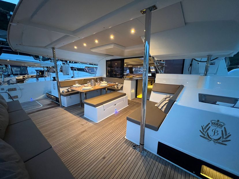 Fountaine Pajot 50 IZABELLA