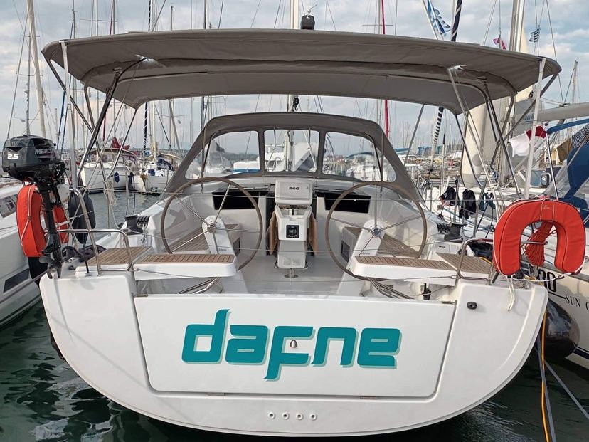 Hanse Yachts HANSE 418 DAFNE (generator, watermaker, gas BBQ)