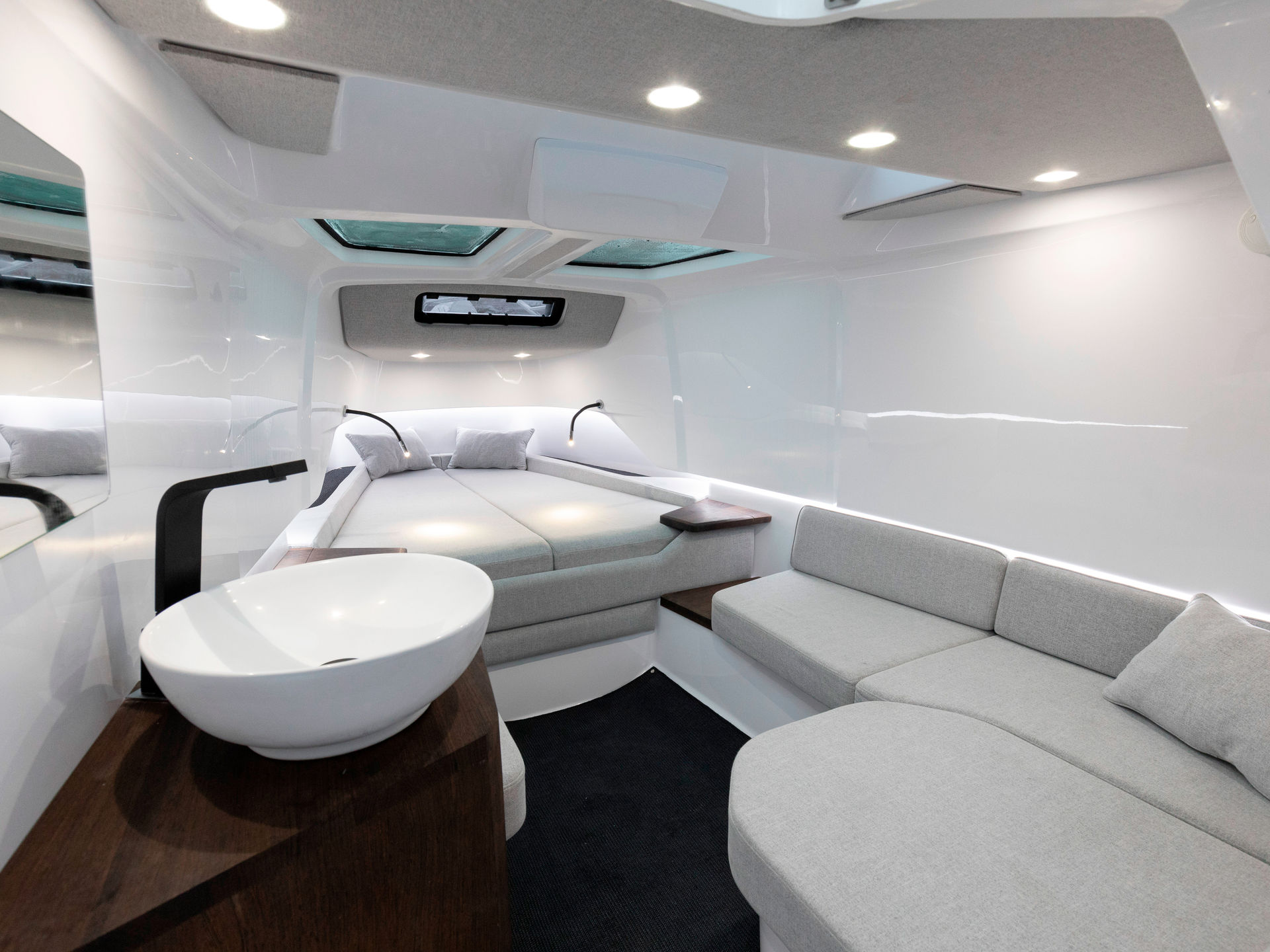4837209550000106149_Dandelion_interior.jpg