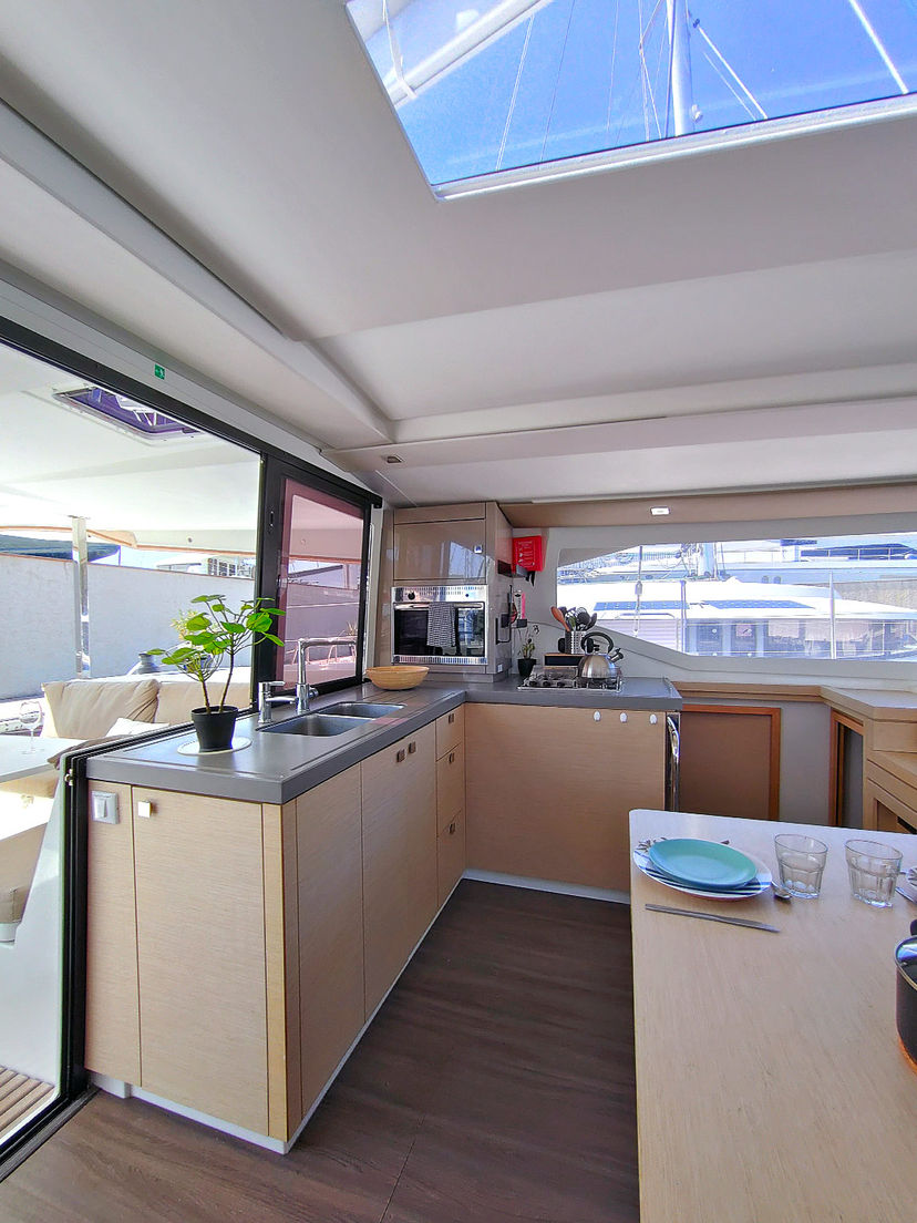 Fountaine Pajot 40 Petit Monde