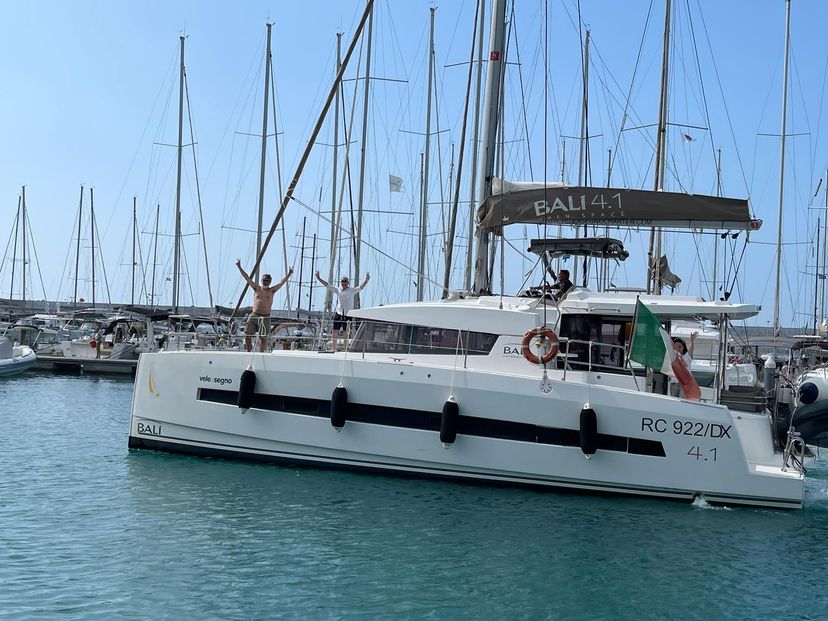 Bali Catamarans 4.1 Negroni