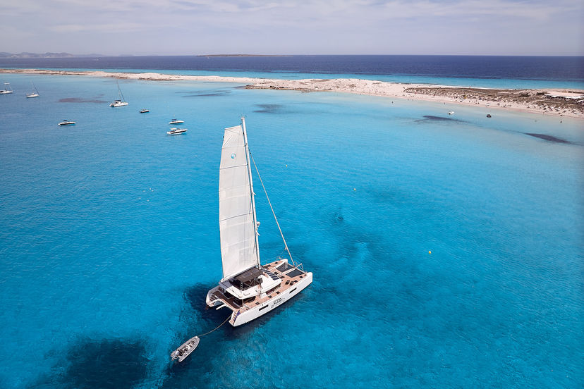 Lagoon 52 Flow