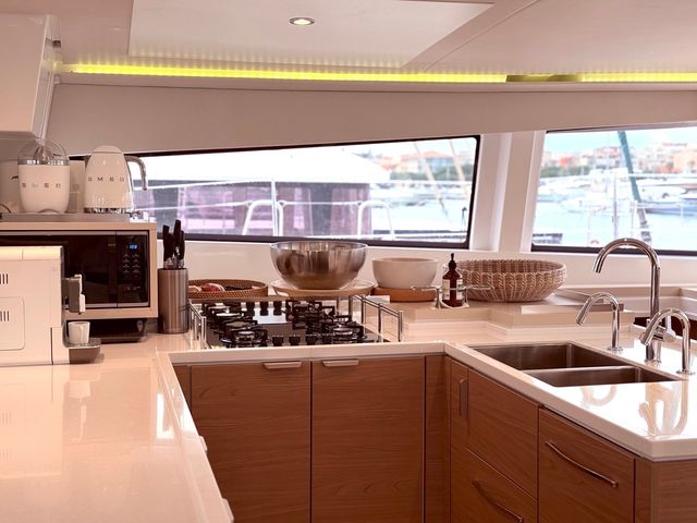 Bali Catamarans 5.4 GALOE
