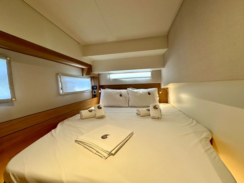 Bali Catamarans 4.2 Sofia II