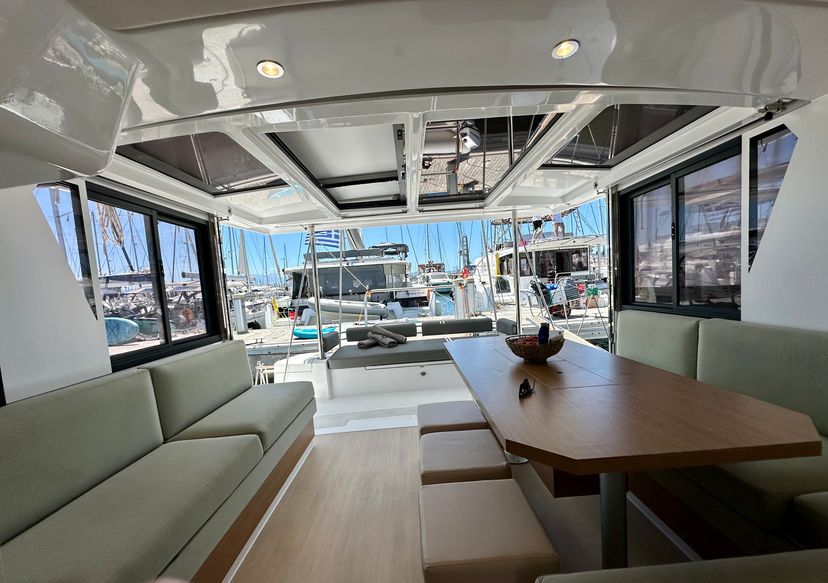 Bali Catamarans 4.2 Sofia II