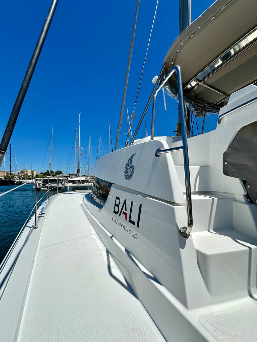 Bali Catamarans 4.2 Sofia II