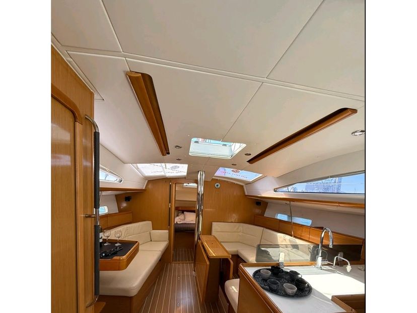 Jeanneau 42 FREYA