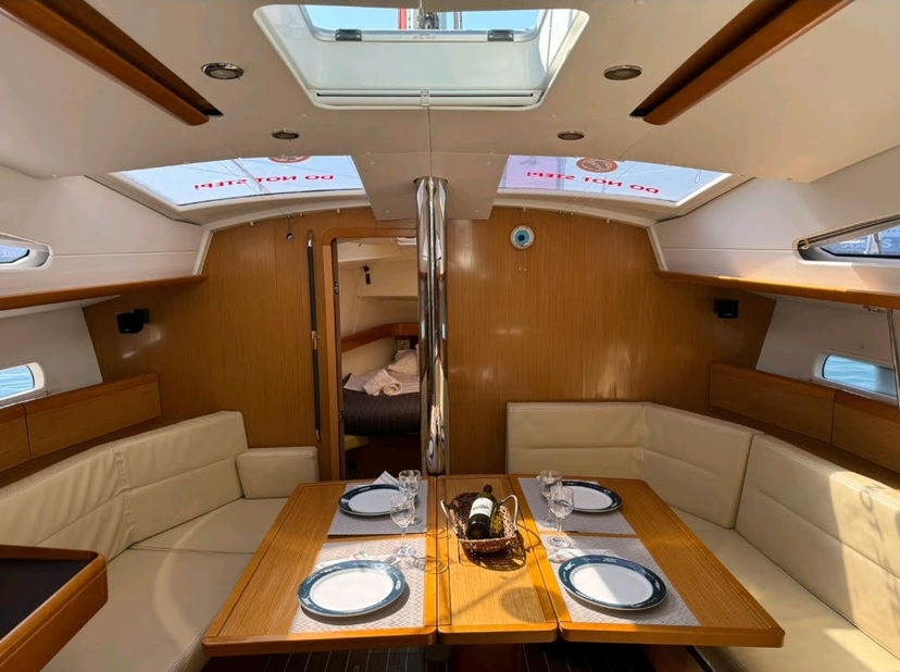 Jeanneau 42 FREYA