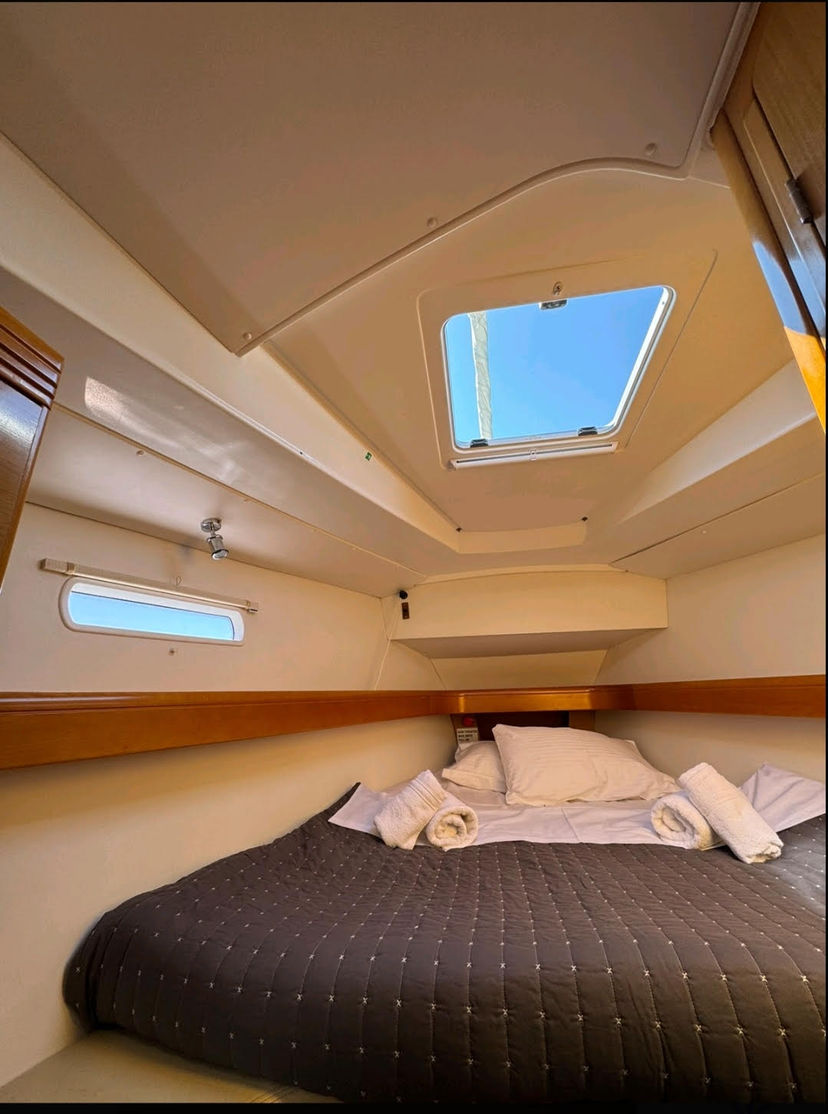 Jeanneau 42 FREYA