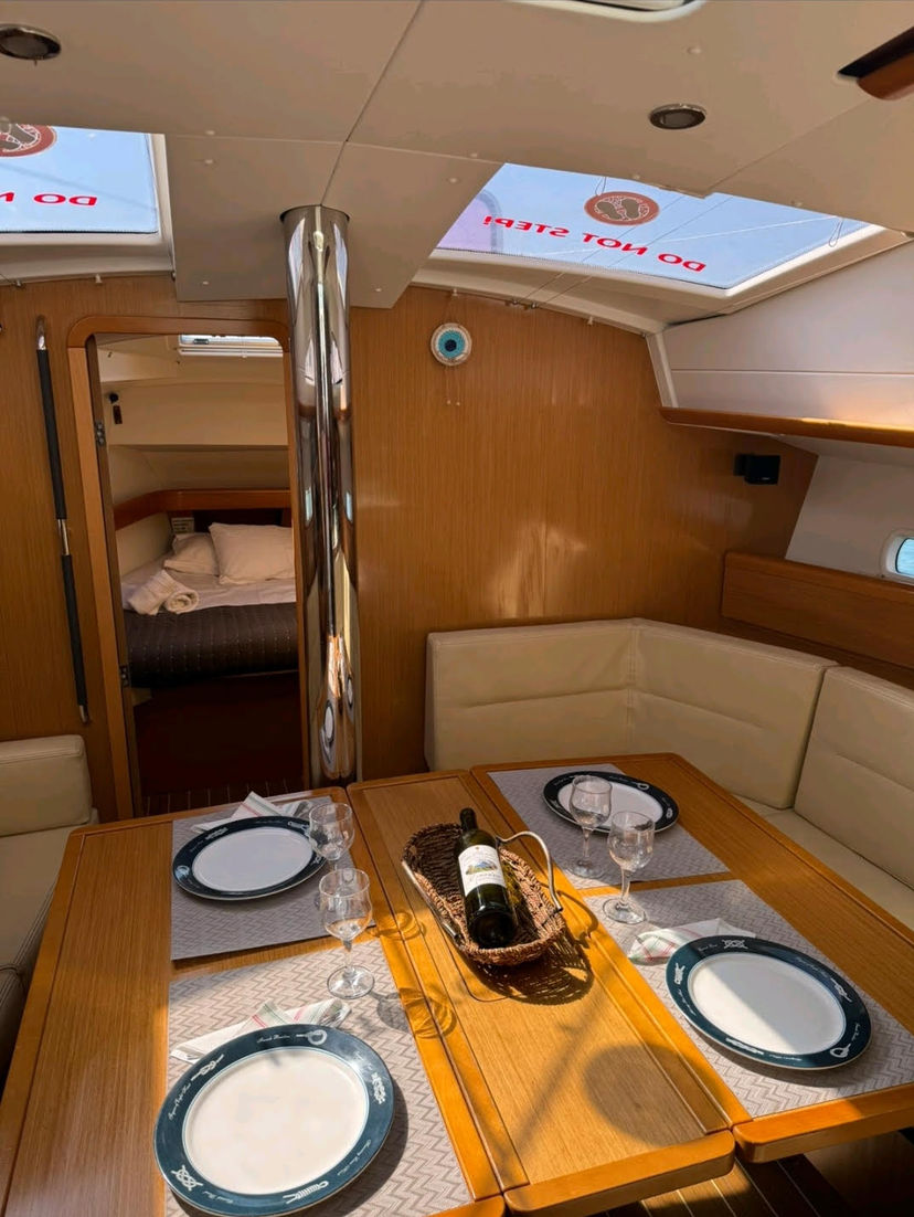 Jeanneau 42 FREYA