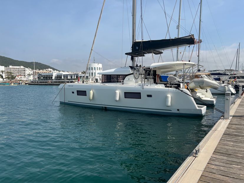 Lagoon 42 Genista II