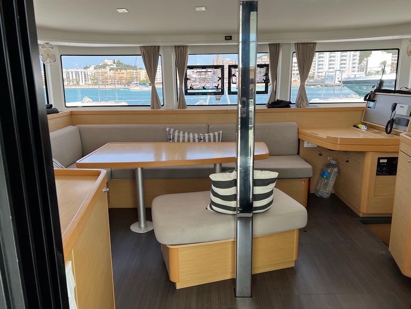 Lagoon 42 Genista II
