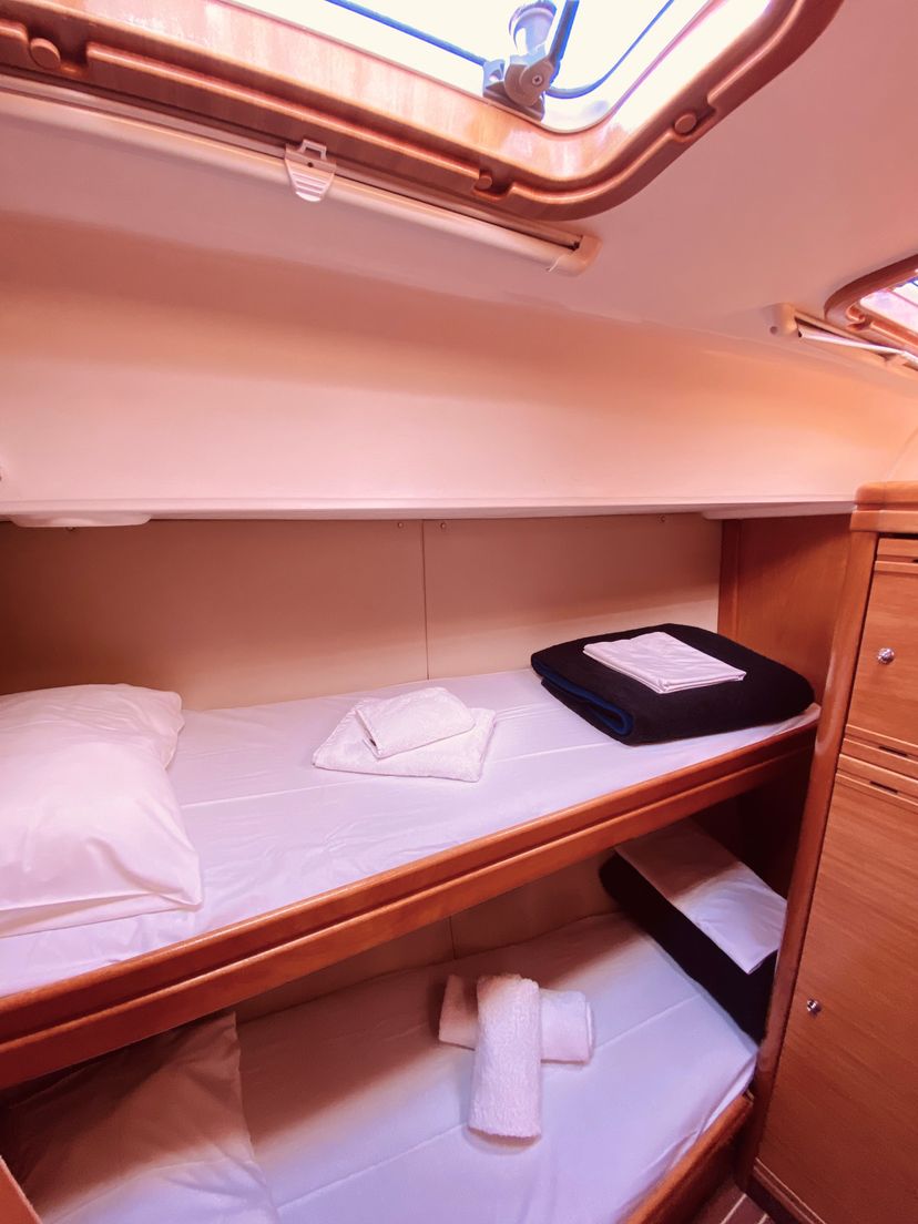 Bavaria Yachtbau 46 Enalia (Pax 9)