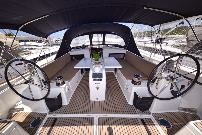 Jeanneau 49 Swannabe