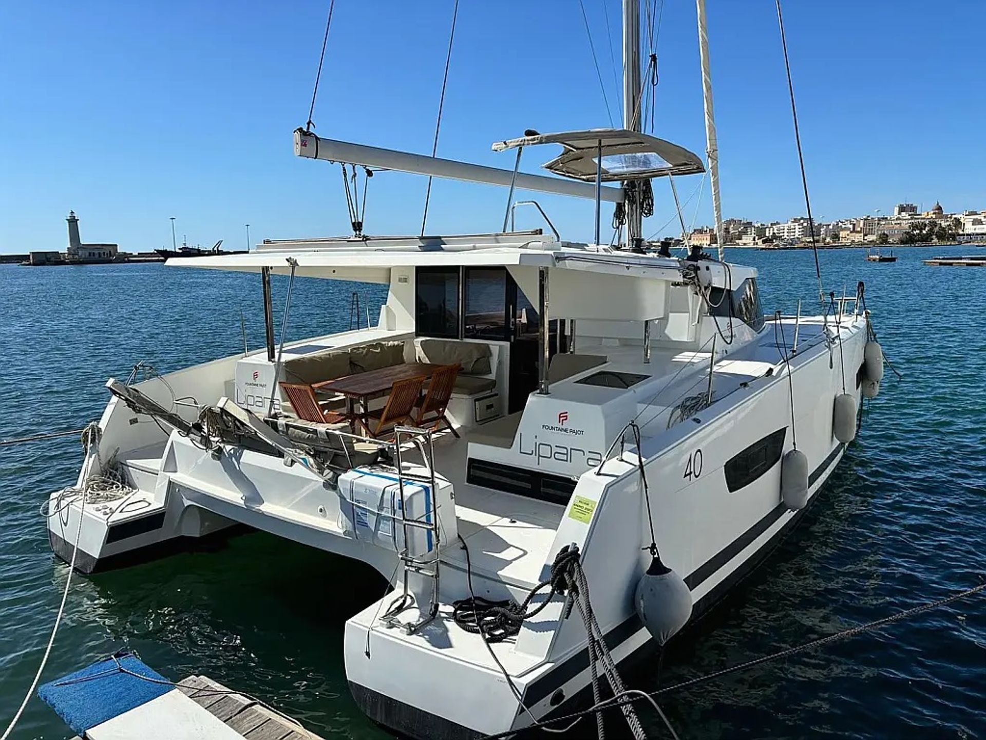 5158431079600201_catamarano_7.jpg