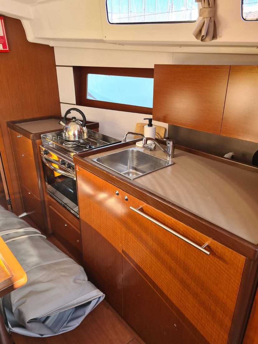 Beneteau OCEANIS 35.1 LAMPUGA