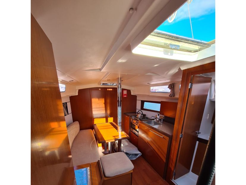 Beneteau OCEANIS 35.1 LAMPUGA