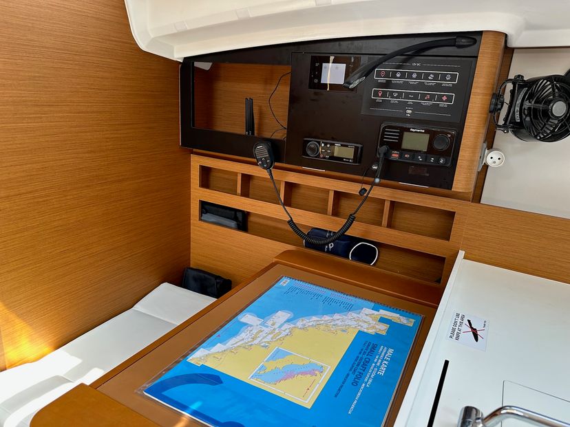 Jeanneau 410 Wind Kiss