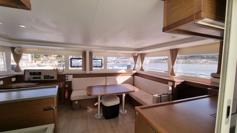 Lagoon 45 SAMOGON