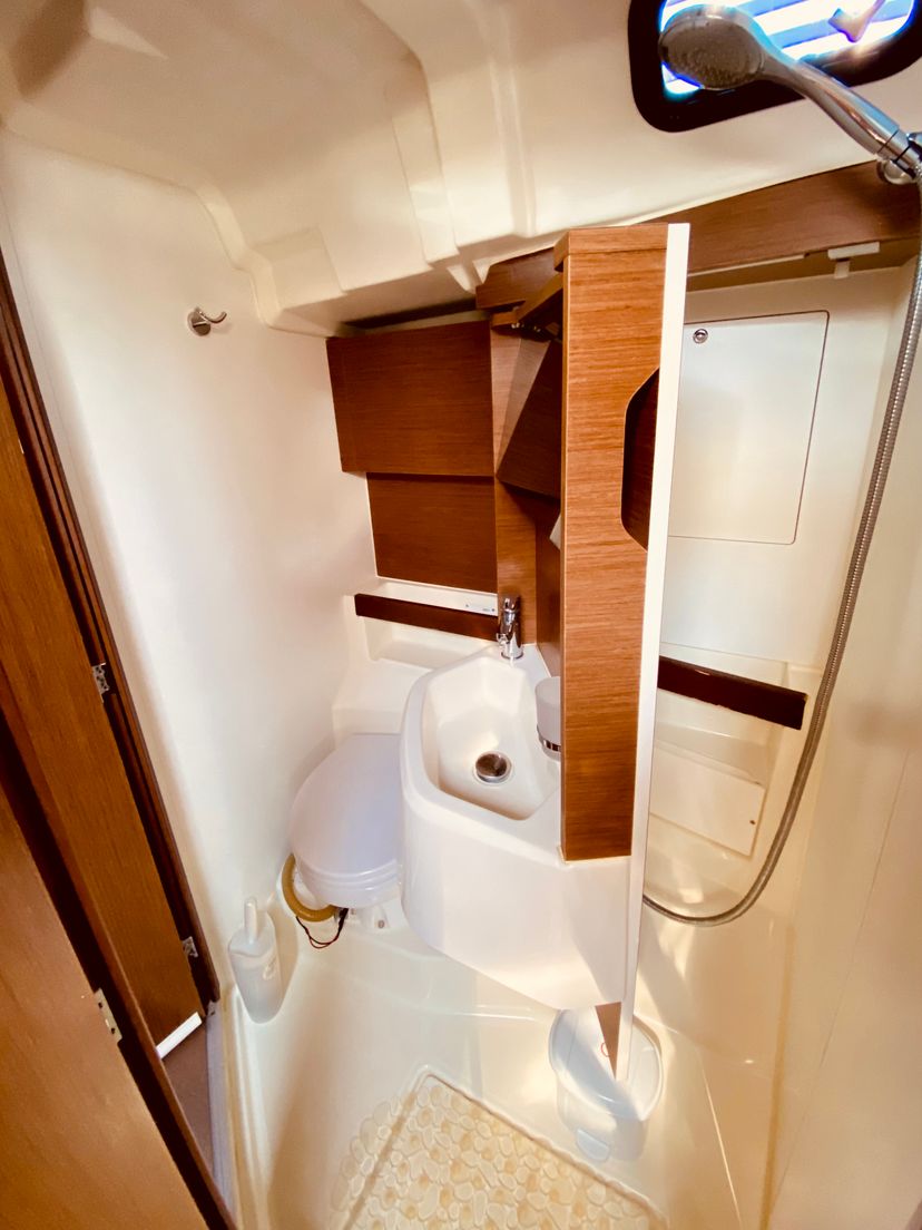 Beneteau OCEANIS 51.1 Vixen (Pax 12) 