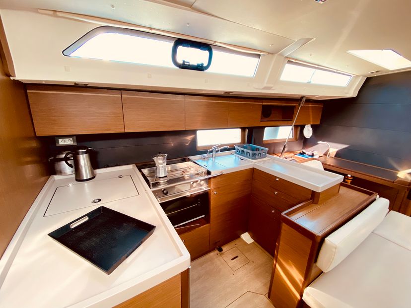 Beneteau OCEANIS 51.1 Vixen (Pax 12) 