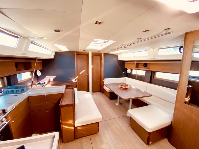 Beneteau OCEANIS 51.1 Vixen (Pax 12) 