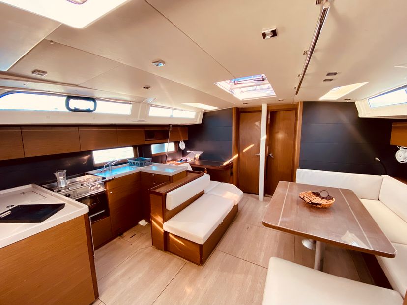 Beneteau OCEANIS 51.1 Vixen (Pax 12) 