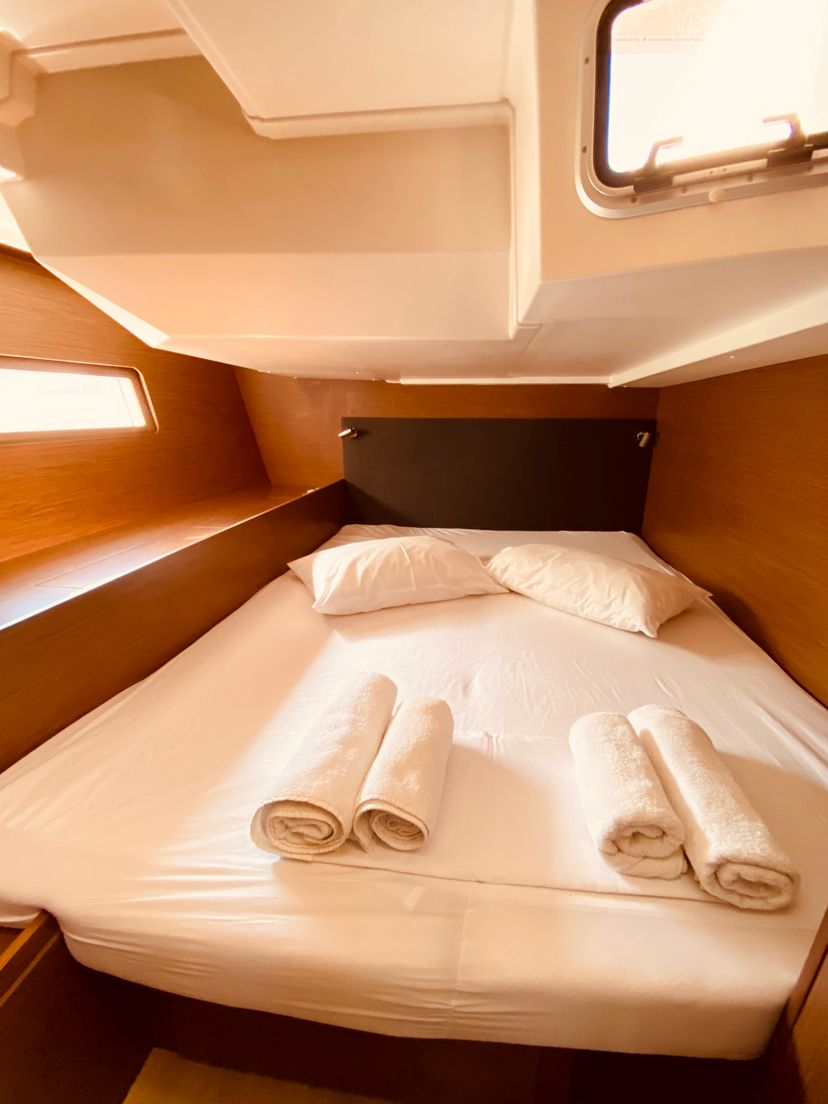 Beneteau OCEANIS 51.1 Vixen (Pax 12) 