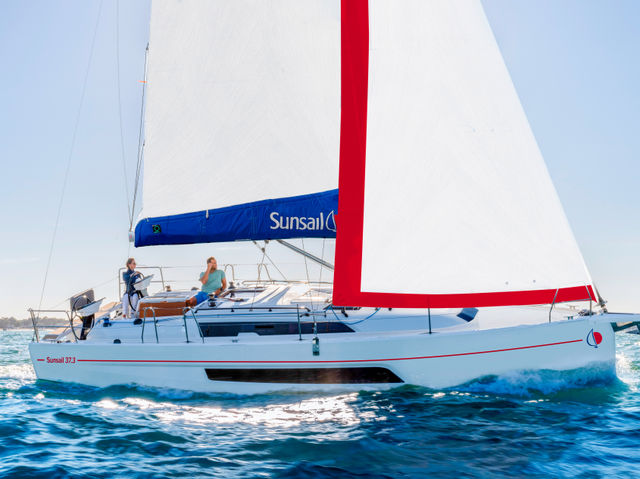 Dufour Yachts 37 Sunsail 37.3 Premium