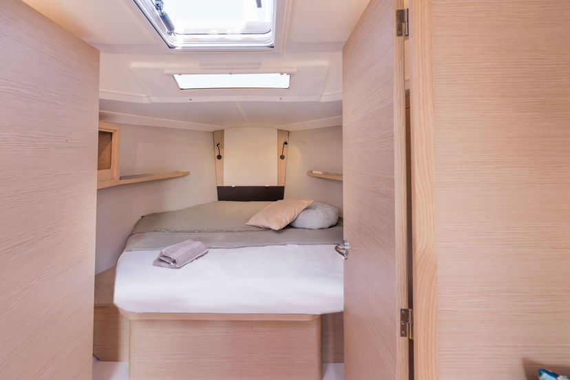 Dufour Yachts 37 Sunsail 37.3 Premium