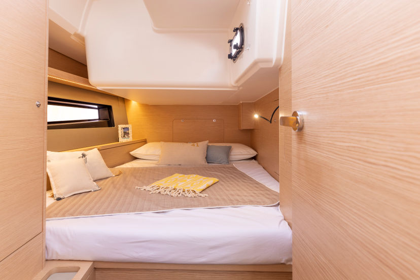 Dufour Yachts 41 Sunsail 41.3 Premium